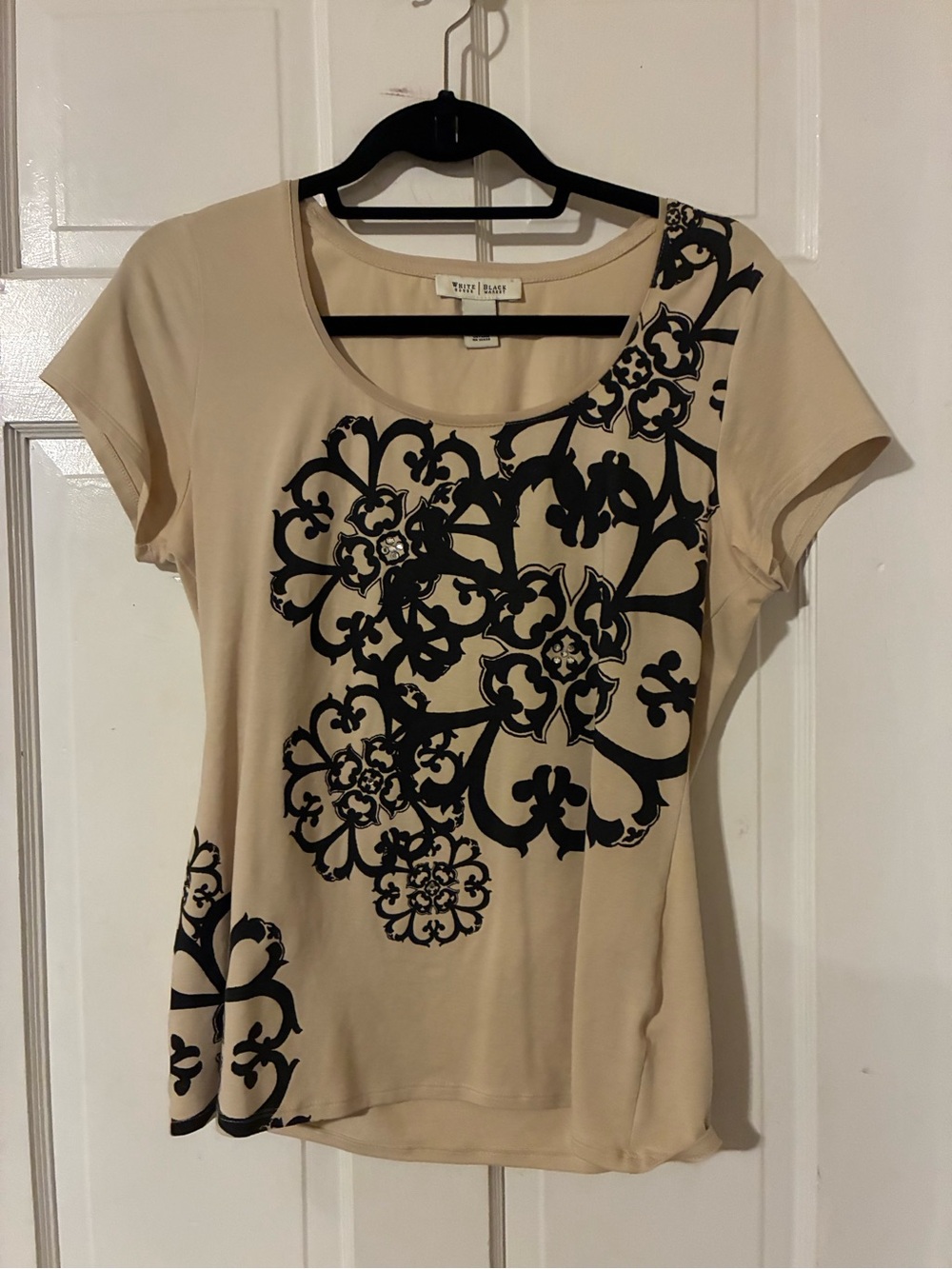 White House Black Market Beige Scoop Neck Floral-Print Top